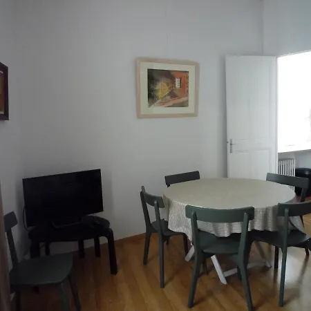 Centre Intra Muros Cour Exterieure Parking Prive Gratuit Apartment *